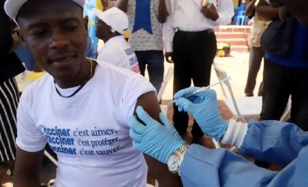 Featured image for “DR Congo to give cross-border traders Ebola vaccines”