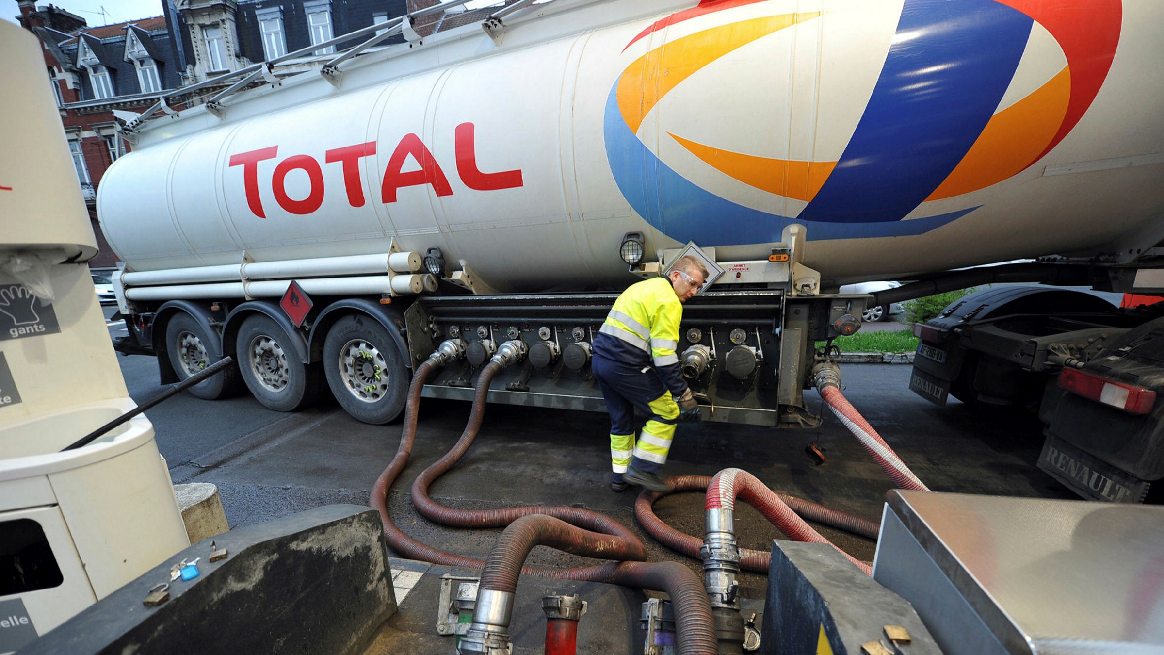 Featured image for “Total invites bids for grave relocation along Tanzania, Uganda pipeline route”