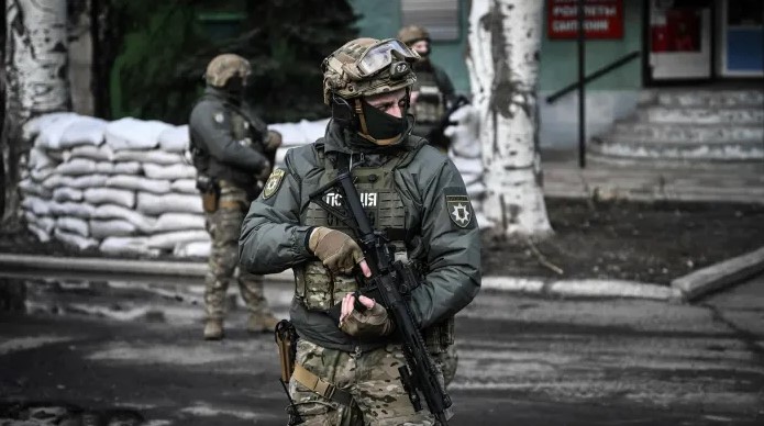 Featured image for “Ghana Govt tells Ghanaians in Ukraine to take shelter in their homes”