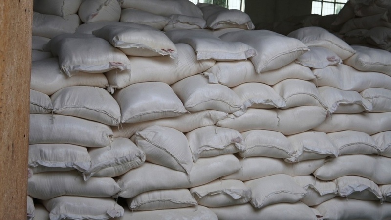 Featured image for “How flour smugglers are saving deprived communities – Zimbabwe”
