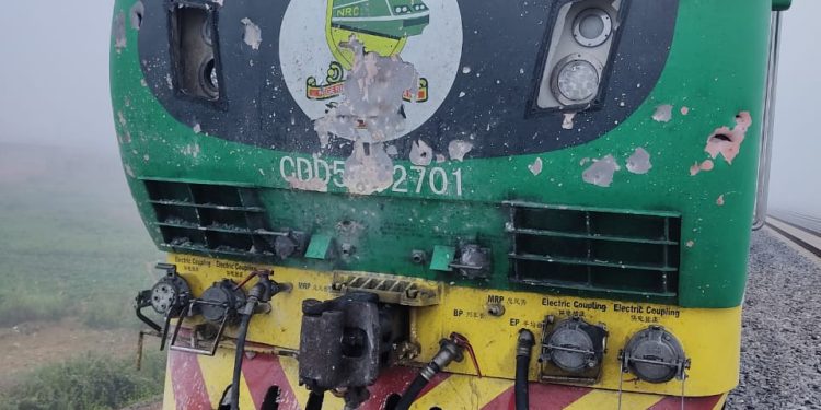 Featured image for “Suspected bandits attack passenger train in northern Nigeria”