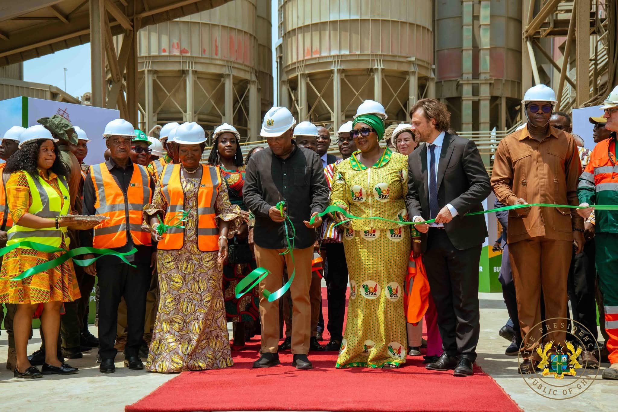 Featured image for “Ghana: President John Mahama commissions the world’s largest calcined clay cement plant at Tema Free Zones Enclave”