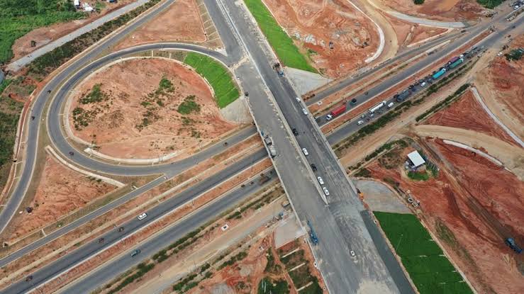 Featured image for “FG Renames Lagos-Calabar Coastal Highway After President Tinubu”