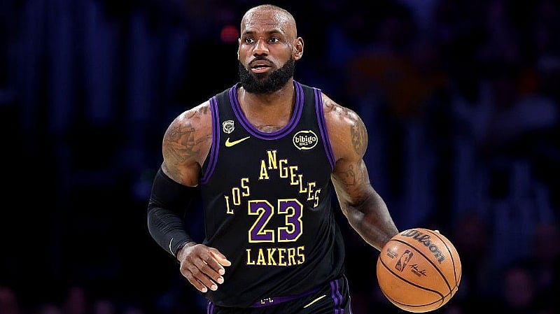 Featured image for “LeBron James: Miami Heat mistakenly post ‘introductory press conference’ video”