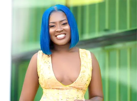 Featured image for “‘I don’t see the point of having a lot of kids; one kid os okay for me’ – Fella Makafui”