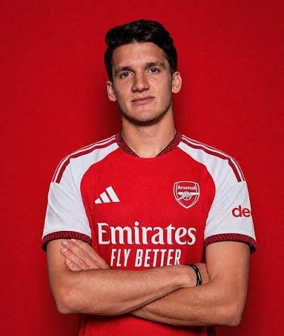 Featured image for “Arsenal Confirm Christos Tzolis’ Shirt Number After Transfer”