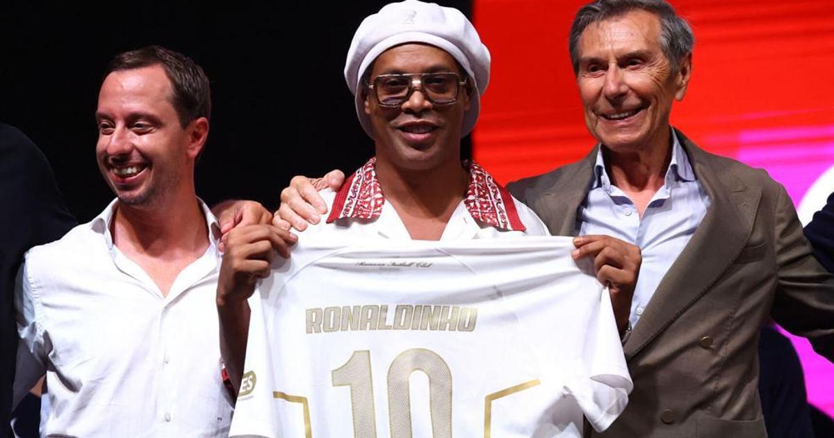 Featured image for “Ronaldinho returns to football at 46, targets 300th career goal with Ravenna”