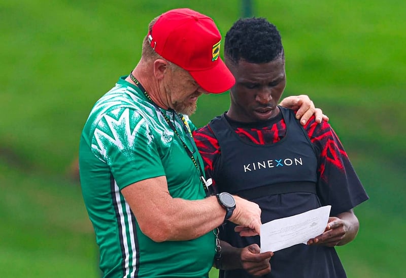 Featured image for “Asante Kotoko has what it takes to challenge for Premier League title – Eric Tinkler”