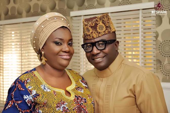 Featured image for “Gospel Singer Asu Ekiye Announces End Of 28-Year Marriage”