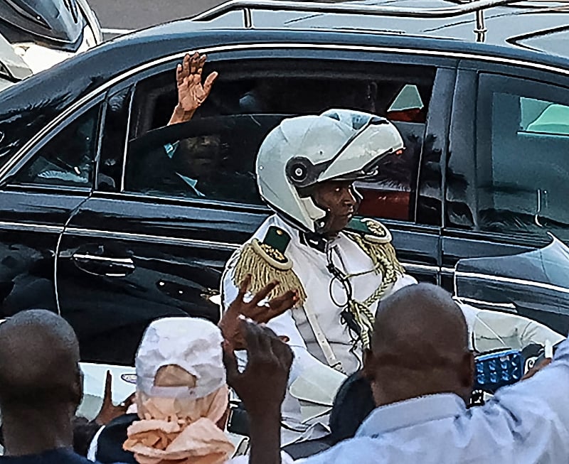 Featured image for “Cameroonians Welcome Paul Biya Home After 73 Days Abroad Amid Health Speculation”