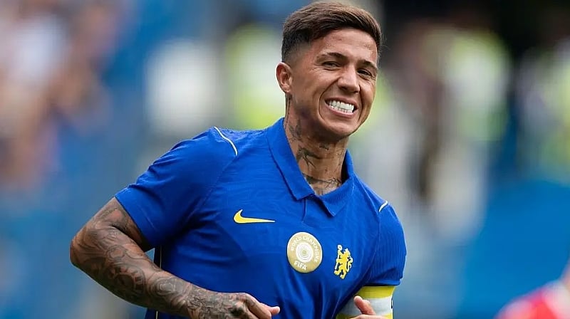 Featured image for “Manchester City agree fee over £125m for Chelsea midfielder Enzo Fernandez”